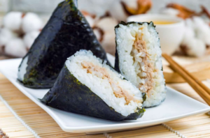 الأونيغيري (Onigiri)