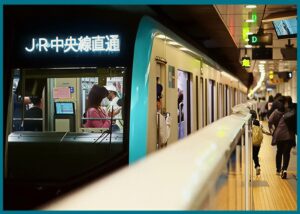 كيفية استخدام القطارات والمترو في طوكيو: دليل خطوة بخطوة للعرب