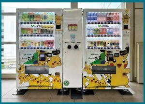 أغرب آلات البيع في اليابان… تبيع أشياء لن تتخيّلها!